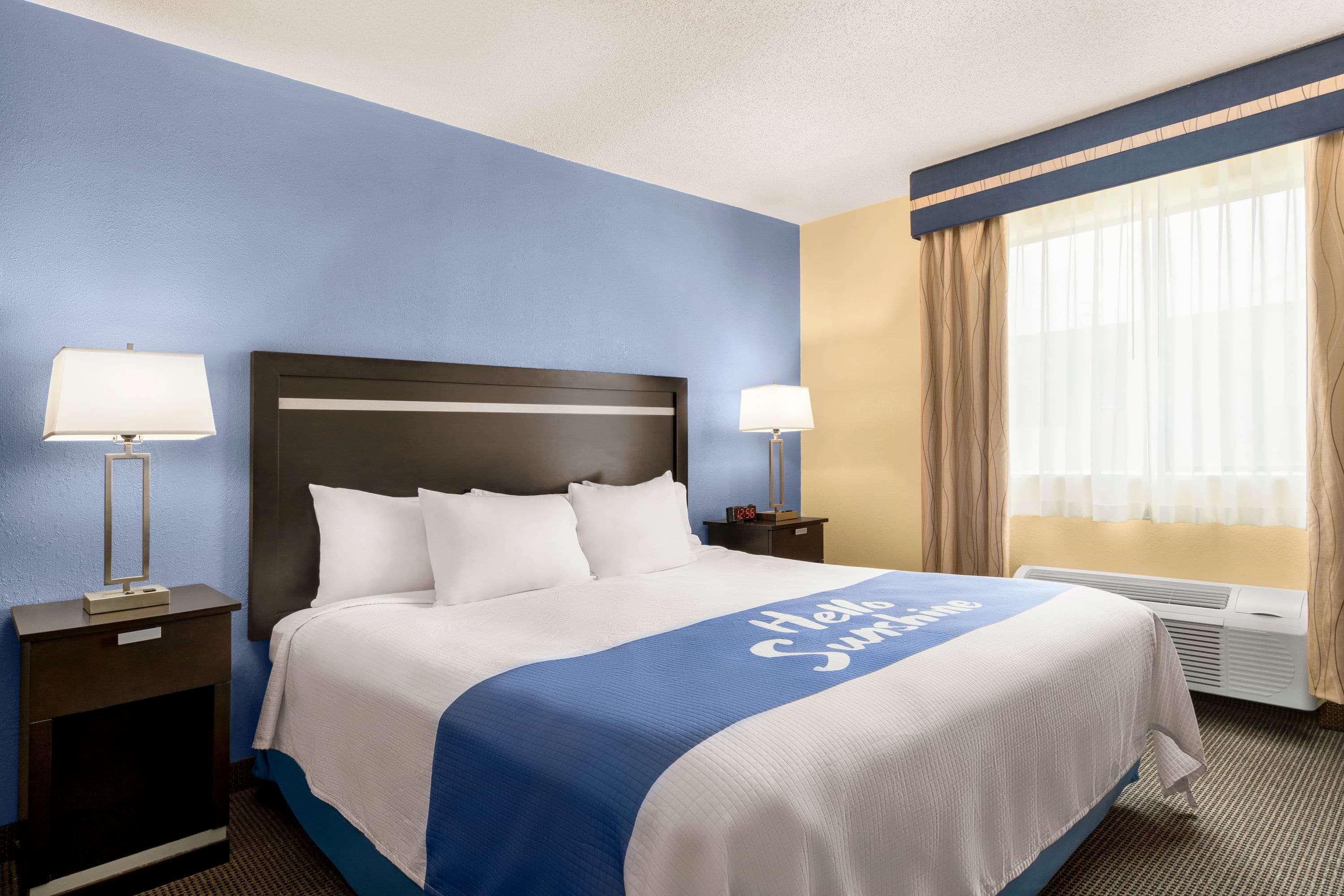 Days By Wyndham Auburn/finger Lakes Region Hotel