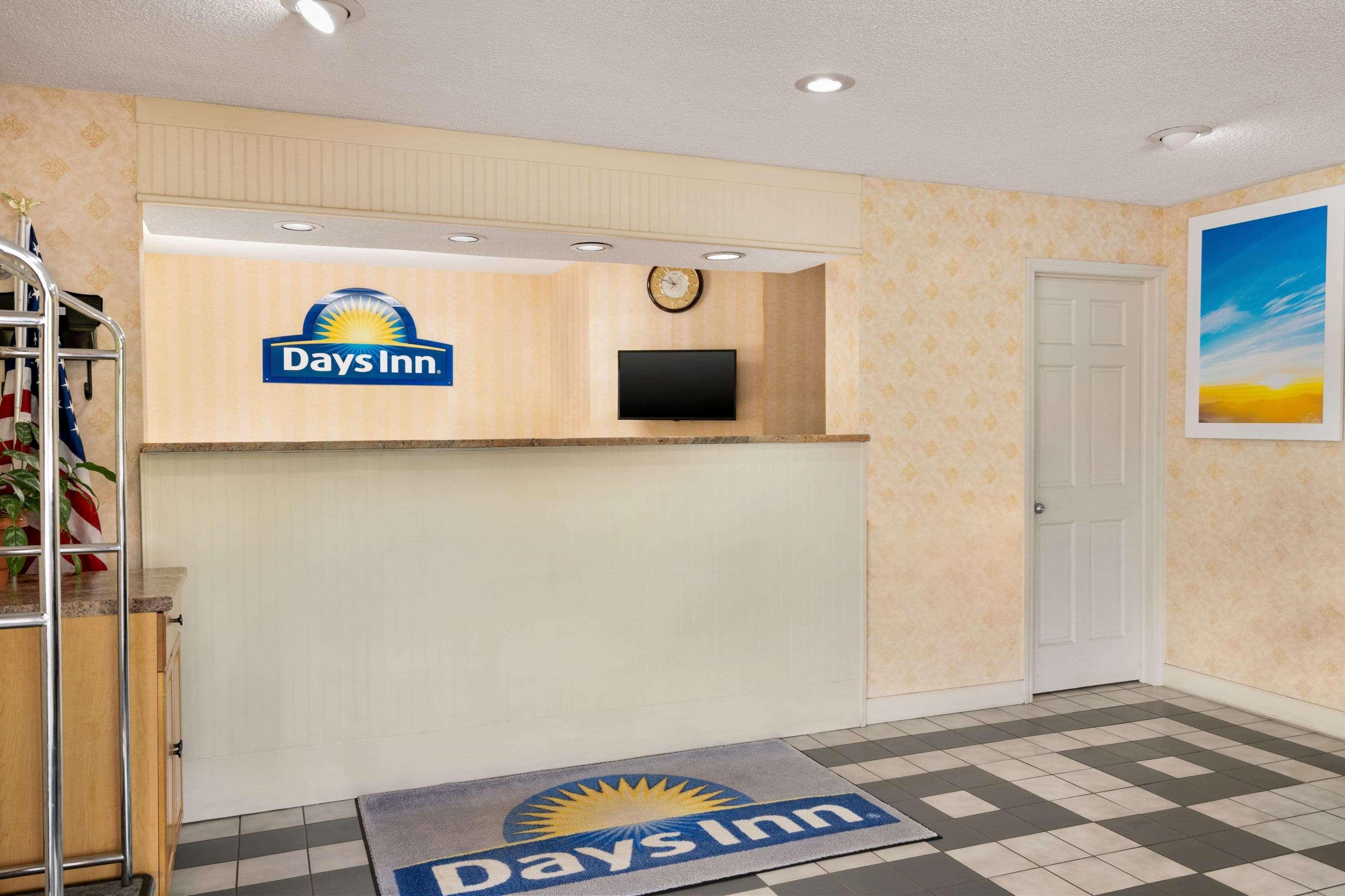 Days By Wyndham Auburn/finger Lakes Region 2*