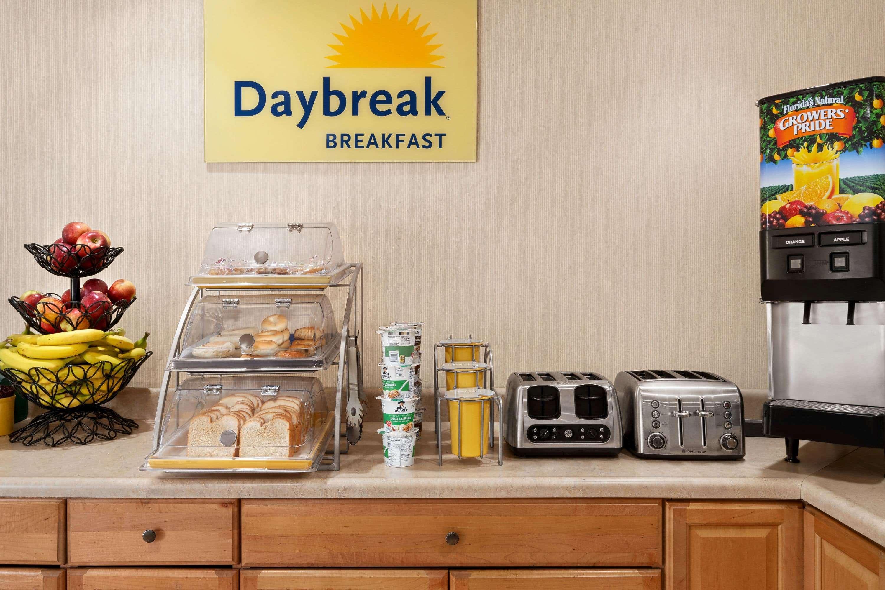 Days By Wyndham Auburn/finger Lakes Region Auburn