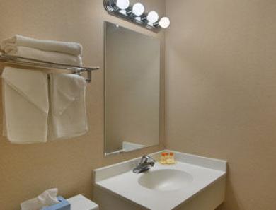 Days By Wyndham Auburn/finger Lakes Region Hotel Auburn